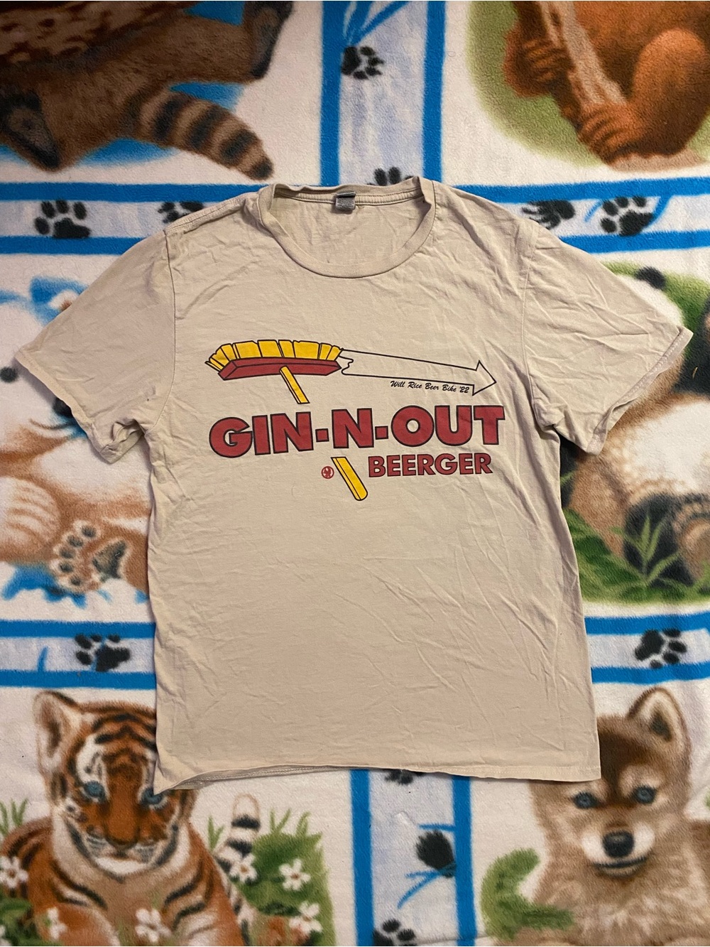 GIN-N-OUT Beurger Graphic Short Sleeve Tee - Beige